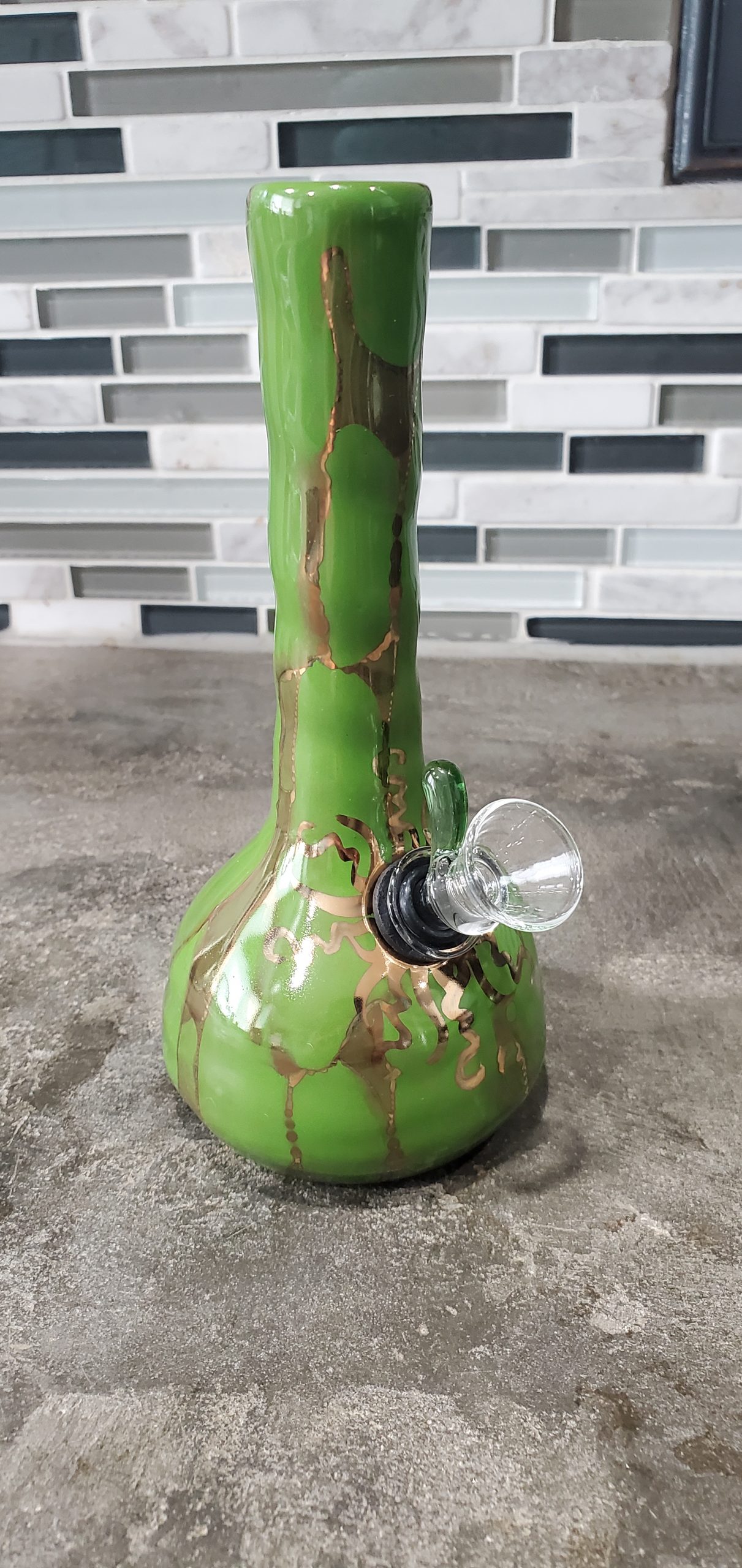 Medible review Ancient Creations bong 1 scaled